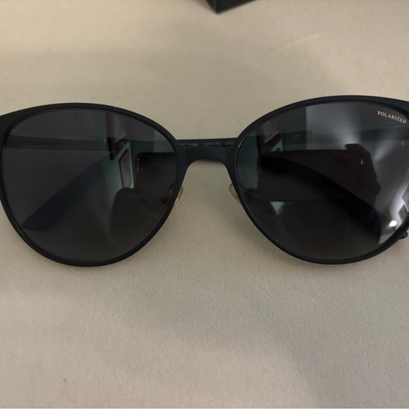 Black & Gold Versace Sunglasses - Picture 5 of 14